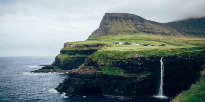 Quiet Roads and High Cliffs: A Journey Through the Faroe Islands